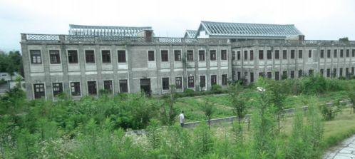 在线观看茅山学院,揭秘神秘校园的奇幻之旅  第1张